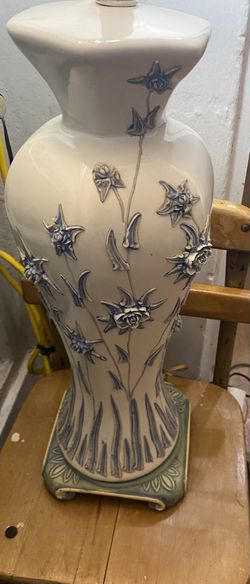 Midcentury hand applied blue rosettes made in France chinoiserie white porcelain jardiniere Lamp