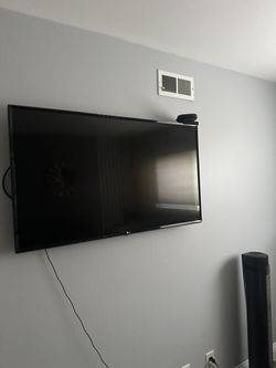 LG44 Inch TV For Sale