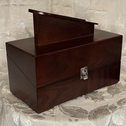 Shoeshine box 