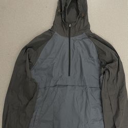 Estepoba Windbreaker(Size Medium)