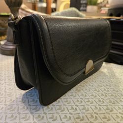 Sonoma Black Crossbody Handbag