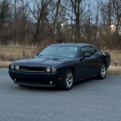 2013 Dodge Challenger SXT Plus Rwd