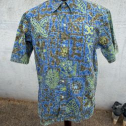 PreOwned Reyn Spooner Hawaiian Print Multicolored Full Button Men's Large
