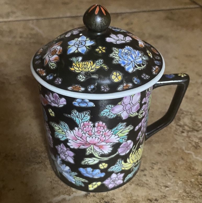 Tea Cup With A Lid