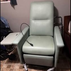 recliner chair massage and heat  champion manufactured inc open side if needed  , wheels with brakes