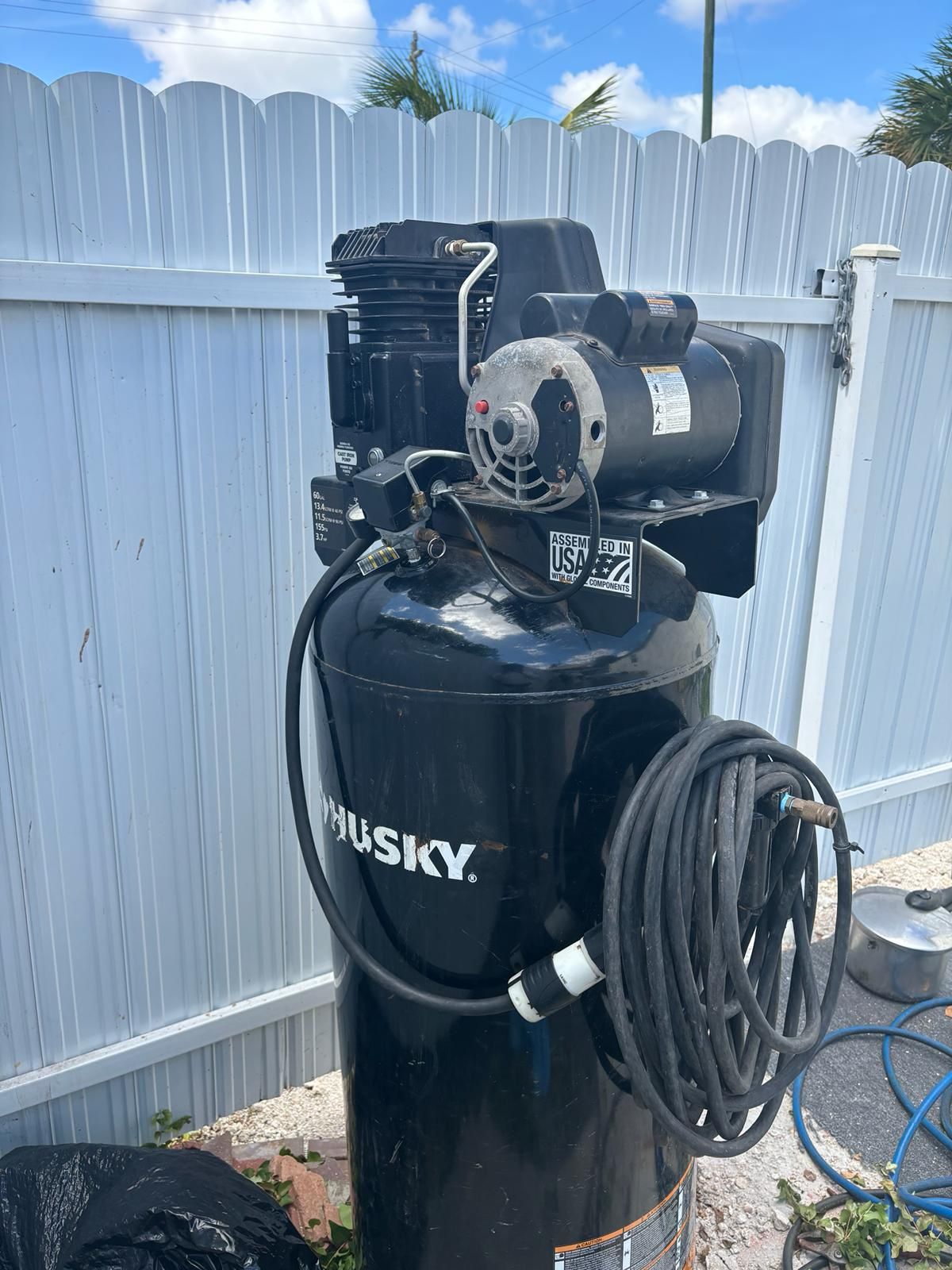 Husky 60 Gal Compressor And Hose