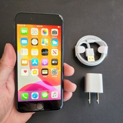 iPhone 8 - UNLOCKED - Like New 