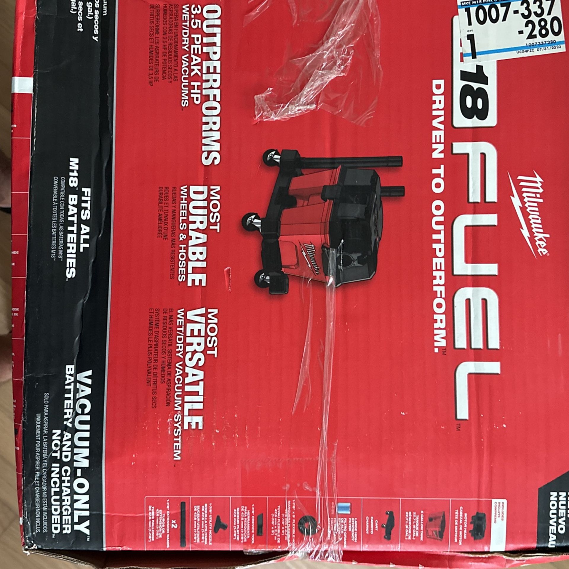 Milwaukee  6 Gal. Wet/Dry Vacuum 