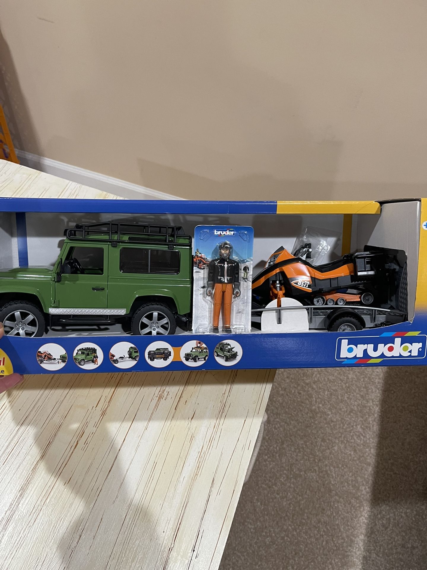 BRUDER Land Rover With Snow Mobile And Driver
