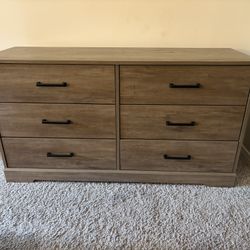 6-Drawer Dresser