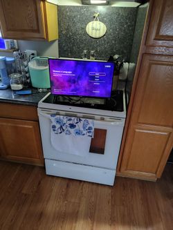 Vizio TV 24 inch Smart TV