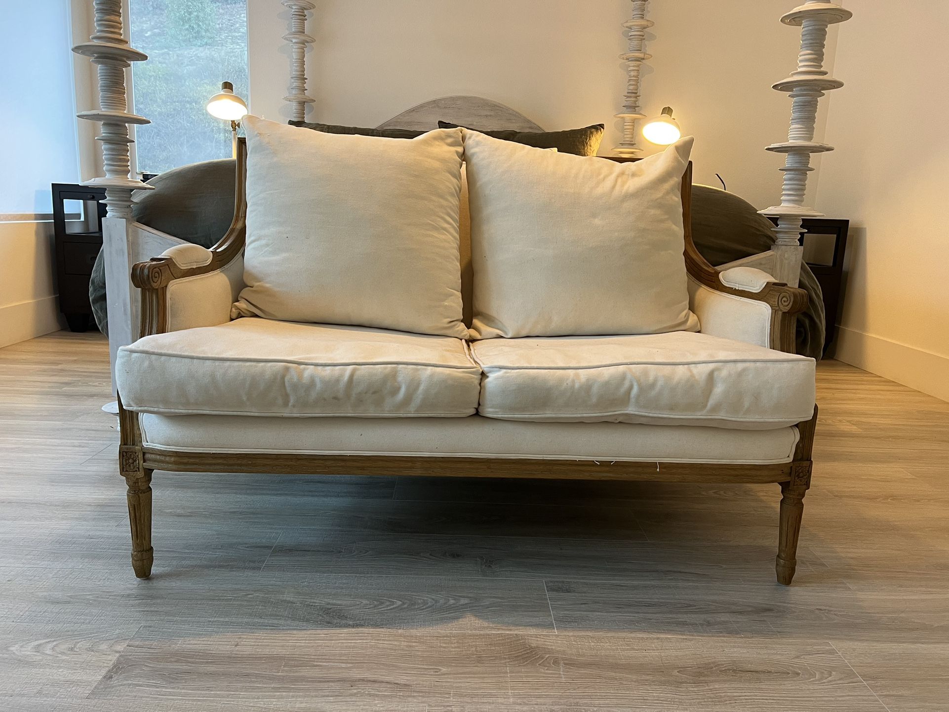 Settee/loveseat 