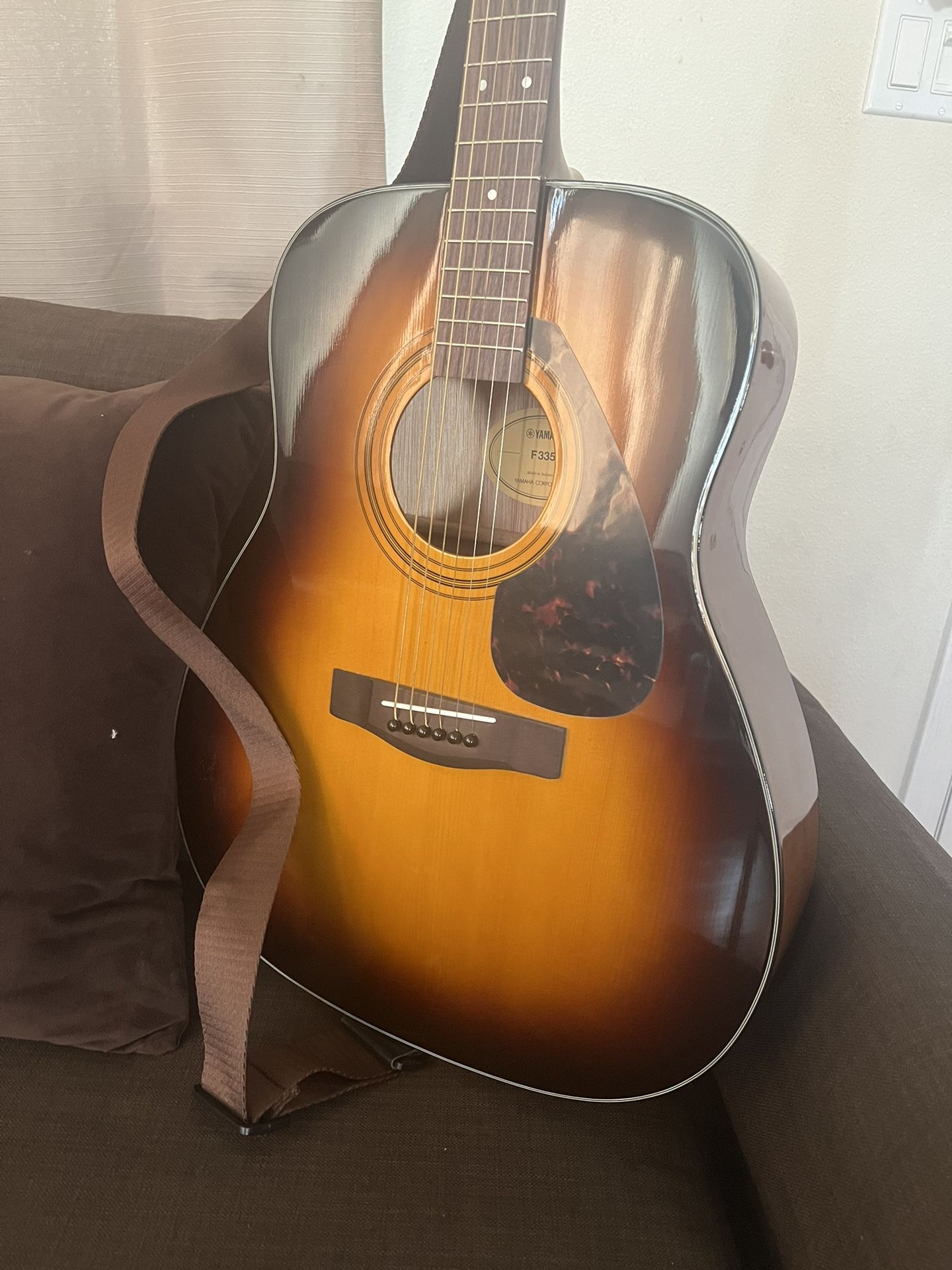 Yamaha F335 Acoustic Guitar for Sale in Stockton, CA