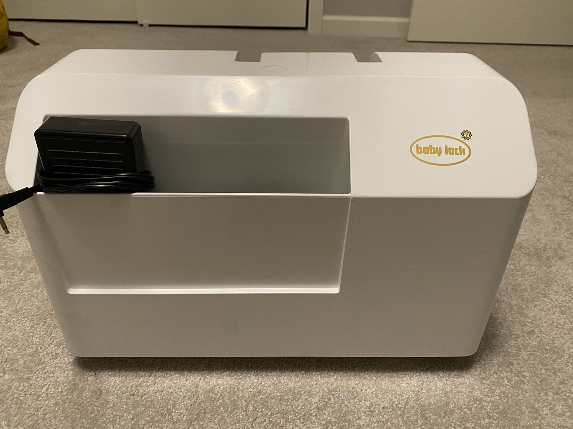 Baby Lock Tempo sewing machine for Sale in Olympia, WA OfferUp