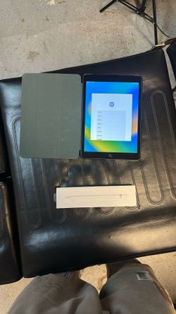 9th Generation iPad And Apple Pencil