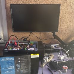 Desktop Computer & Surveillance Cameras 