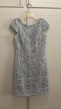 Adrianna papel dress