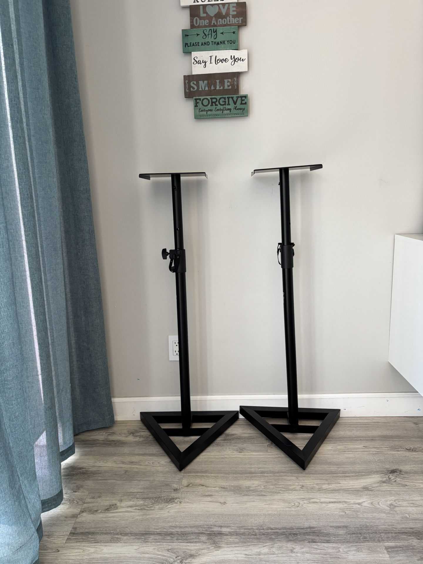 Stand For Studio Monitors (Pair)