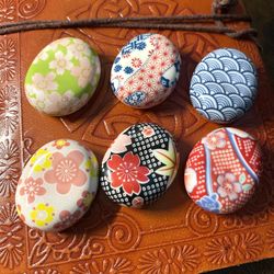 Set of 6 Colorful Japanese Design Chopstick Rests   Japanese-style ceramic chopstick holders, also known as chopstick rests or hashioki. 