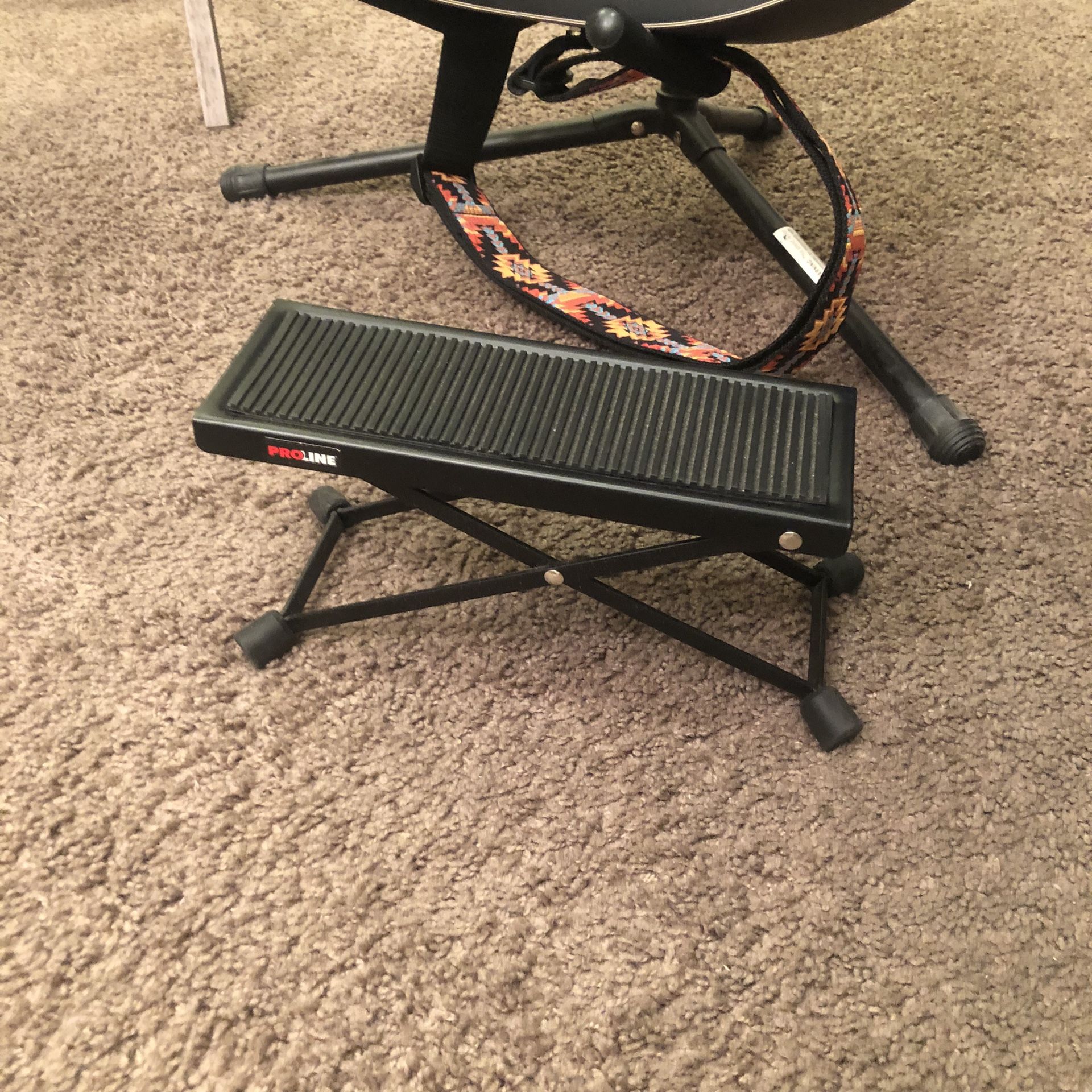 ProLine Deluxe Guitar foot stool