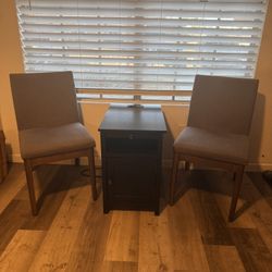 2 Chairs and a table/end Table 