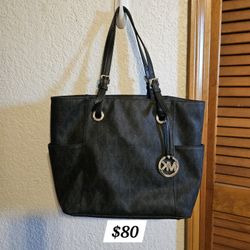Micheal Kors Purse 