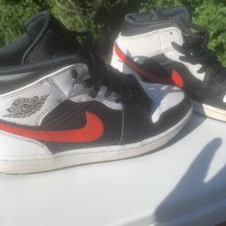 Preowned Original Jordan’s Size 10   In Good Shape  Plenty Of Wear Left  