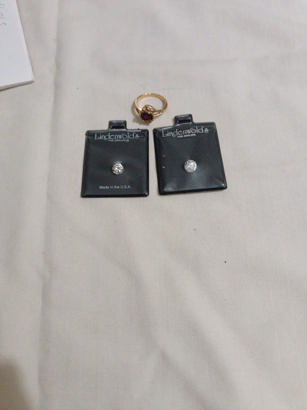 14k HGE lindenwold ring & 2 lindenwold earrings 