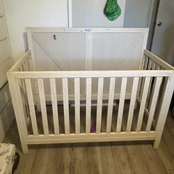 Baby Crib Brand New My Bay Never Used It 