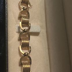 18k Link Bracelet With Safety Chain