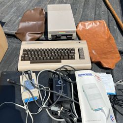 Commodore 64 C64 Computer W/ Disc Drive  Books, Cables , Perfect Working Condition