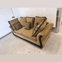 Nice Comfy Brown Sofa Couch 