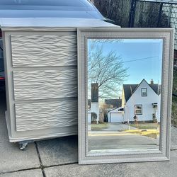 Dresser & Mirror 