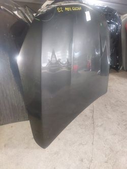 2022 MBZ GLC 300 HOOD 