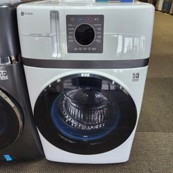 Profile 4.6 cu. Smart UltraFast Electric Washer and Dryer Combo in White with Ventless Heat Pump Technology