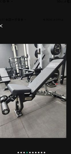 🔻 HEAVY DUTY COMMERCIAL GRADE SUPER SOLID  ADJUSTABLE BENCH THAT CAN INCLINE, DECLINE, FLAT AND MILITARY PRESS WITH WHEELS AND LEG PADS ( BRAND NEW )