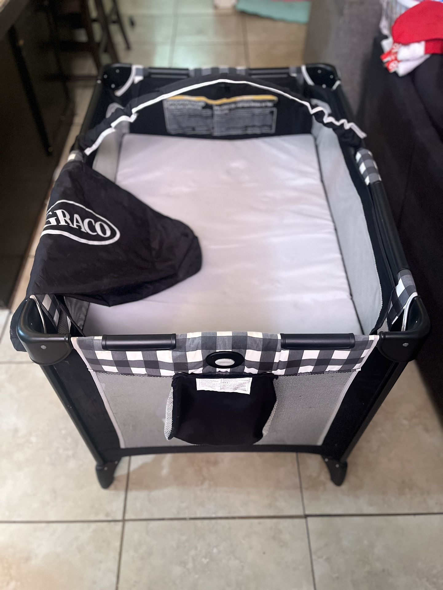 Graco Pack N Play Changing Bassinet