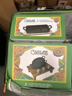CARLOS By Carlos Santana 3-Compartment Pre-seasoned Mini Cast Iron Wood Trivet