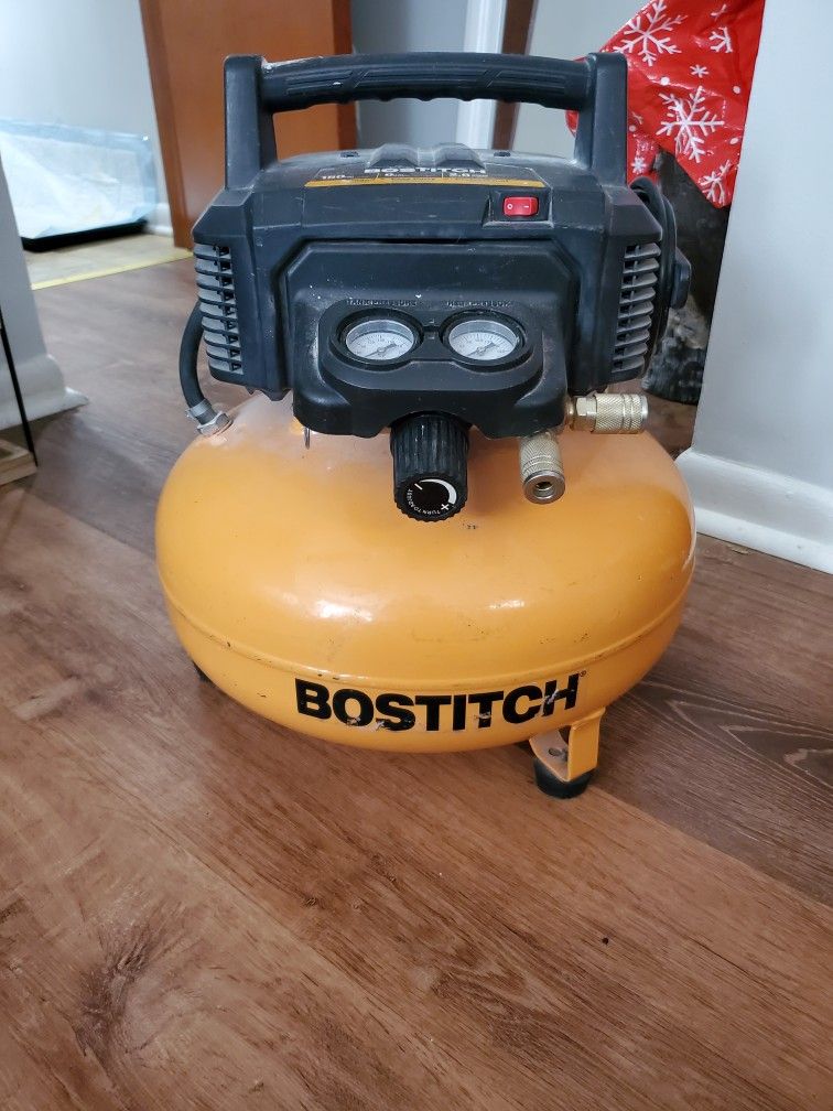 Air Compressor And 2 Finish Nail Gun