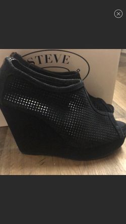 Steve Madden Wincce Wedge 