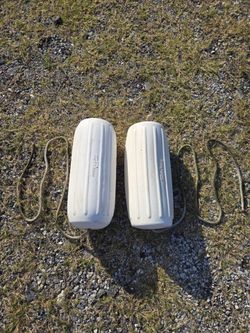 Inflatable Boat Fenders 20×8 inch by Taylor Made with Rope