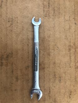 Craftsman 7mm & 9mm wrench.