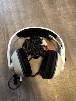 Plantronics Gamecom X40 Gaming Headset for Xbox 360 color white.