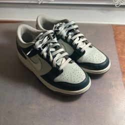 Nike Dunk “Split Green Jungle” Size 7Y 
