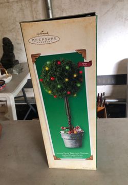 Hallmark sugar plum tabletop topiary