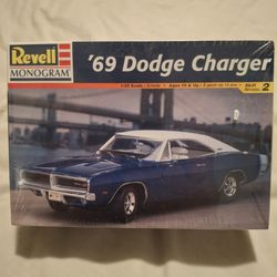 Plastic Model Car Kit: '69 Dodge Charger