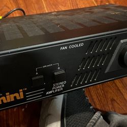Gemini XG-1100 Power Amp 