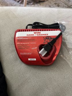 Milwaukee 12V Charger