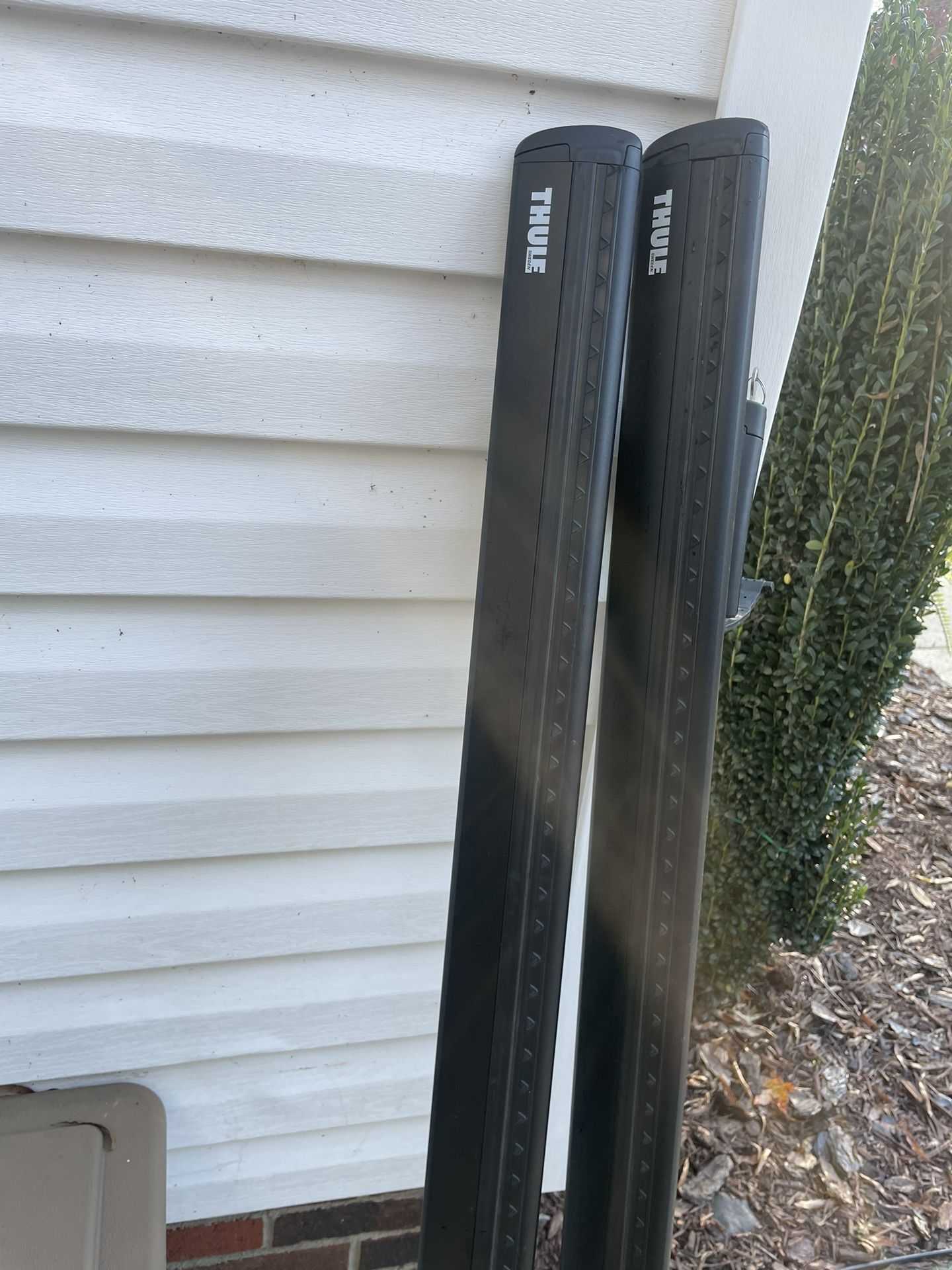 Thule Crossbars