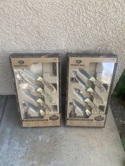 Selling Two New Boxes Of Mossy Oak Knife Set $25 Each 